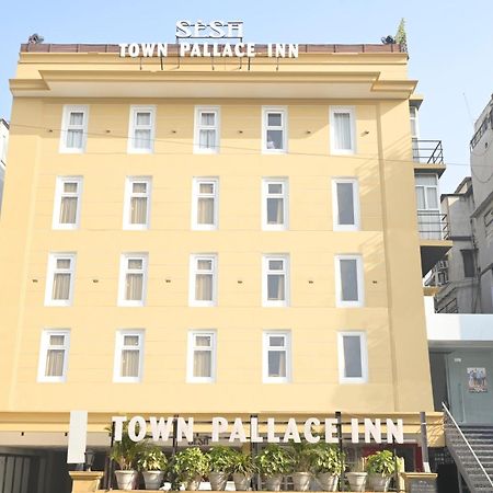 Hotel Town Grand Patel Nagar Yeni Delhi Dış mekan fotoğraf