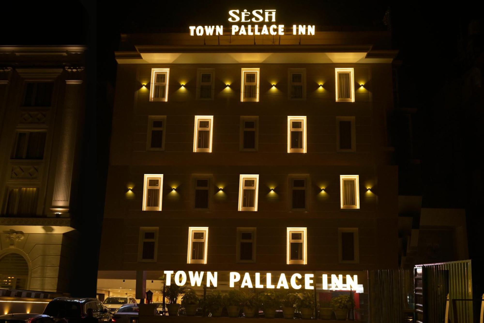 Hotel Town Grand Patel Nagar Yeni Delhi Dış mekan fotoğraf