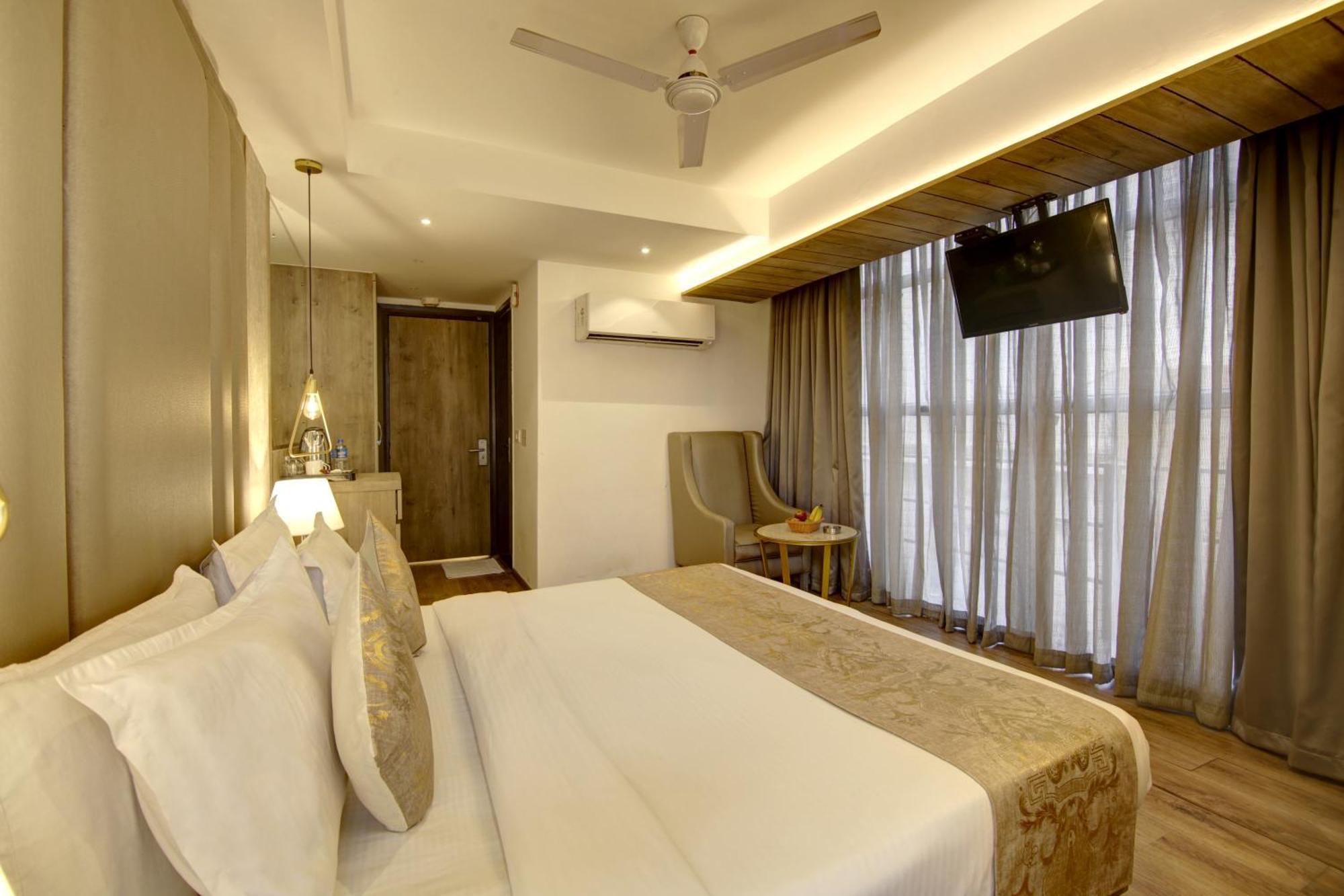 Hotel Town Grand Patel Nagar Yeni Delhi Dış mekan fotoğraf