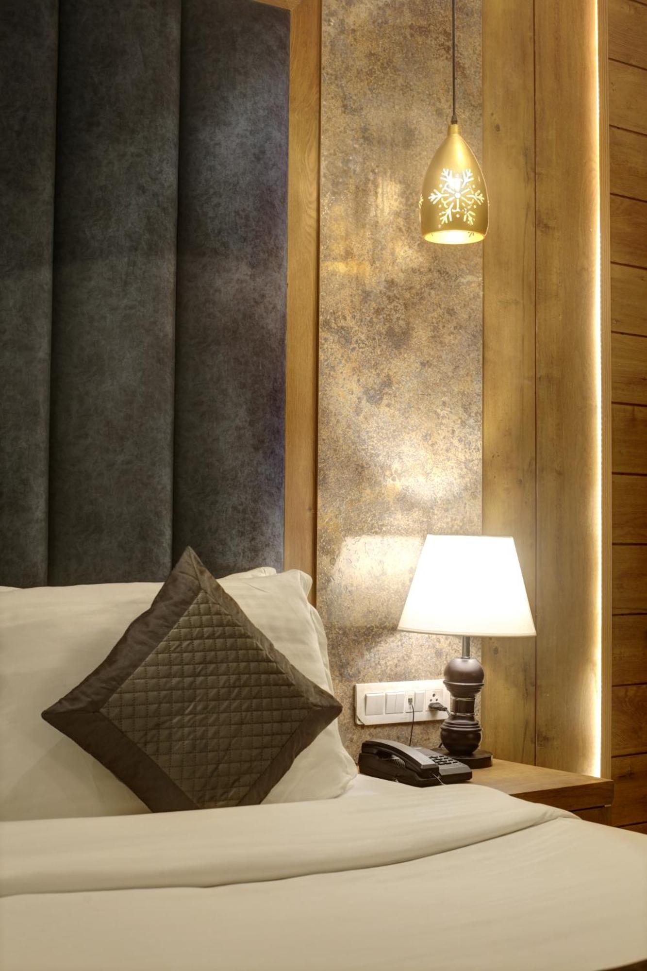 Hotel Town Grand Patel Nagar Yeni Delhi Dış mekan fotoğraf
